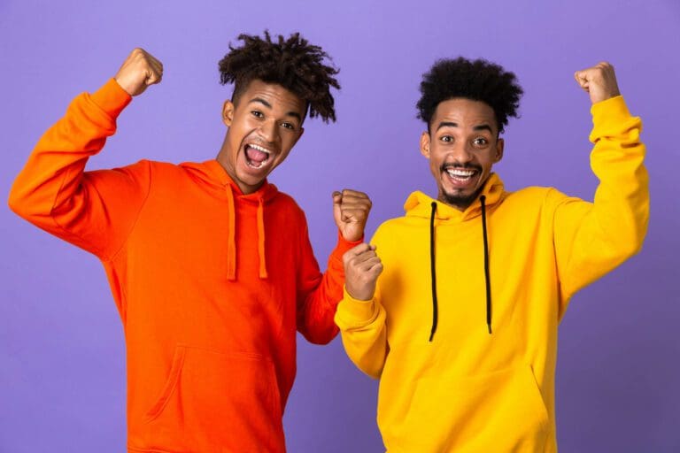 deux frères heureux